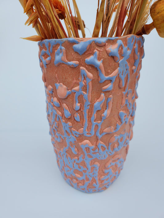 Bred orange og blå smeltevase