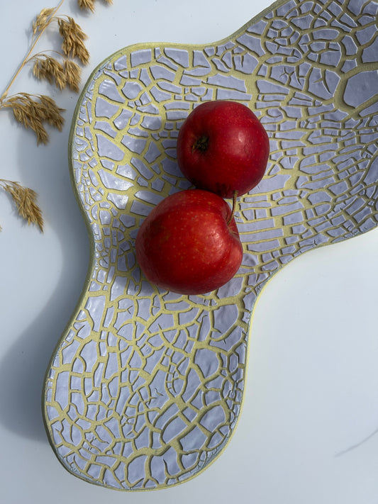 Gult og lyseblåt fad