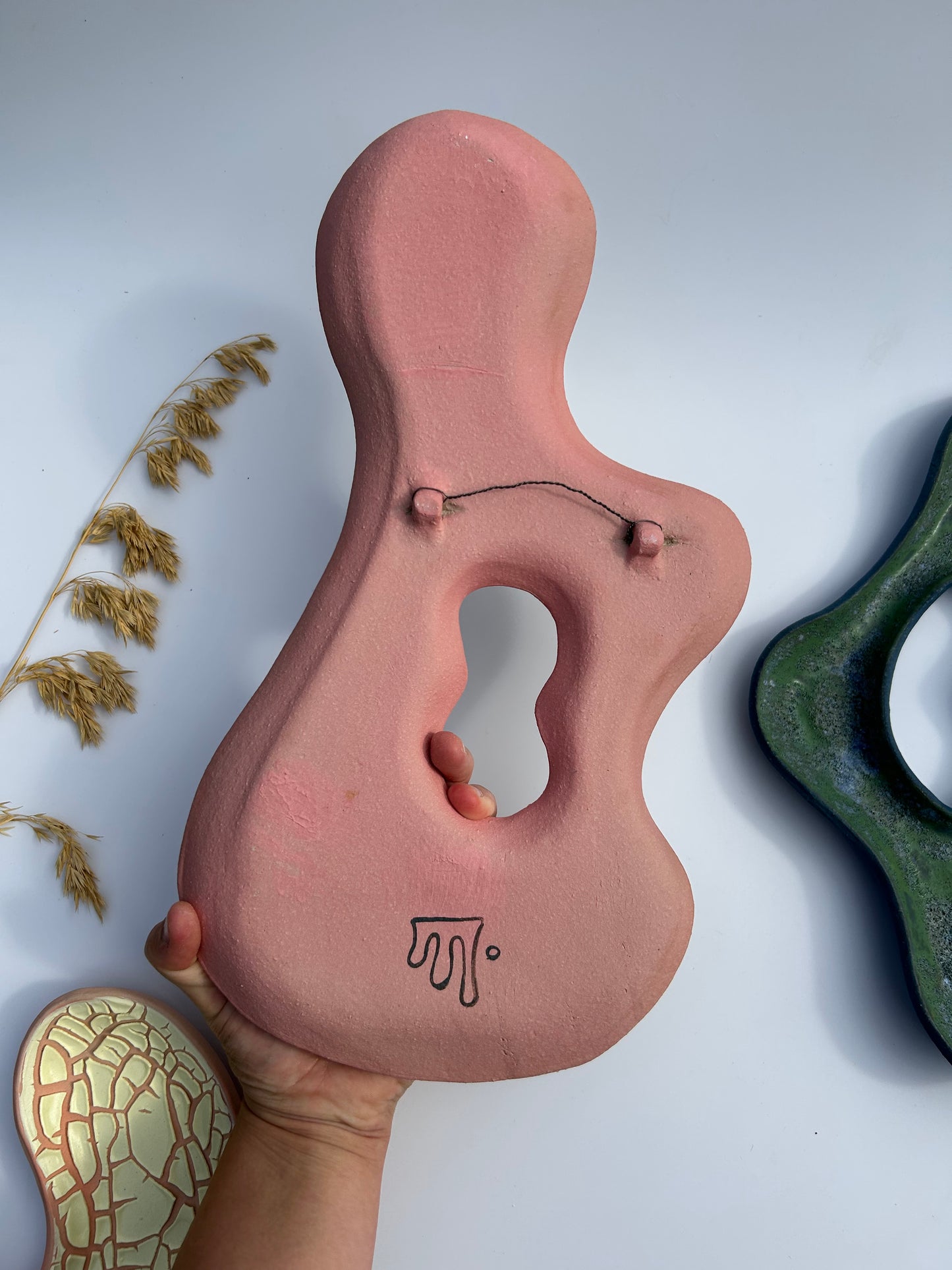 Rosa og hvidt vægophæng