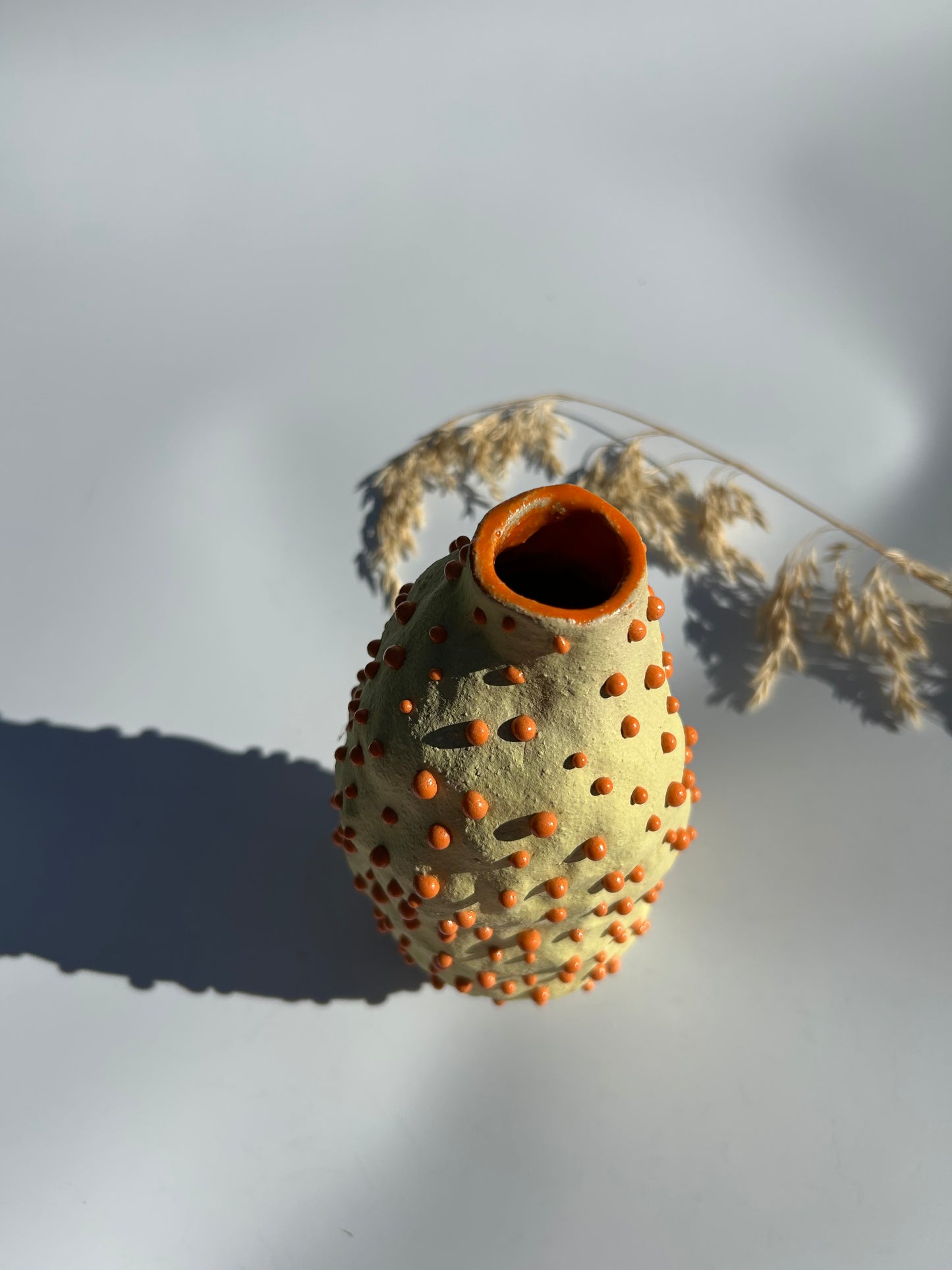 Gul og orange vase