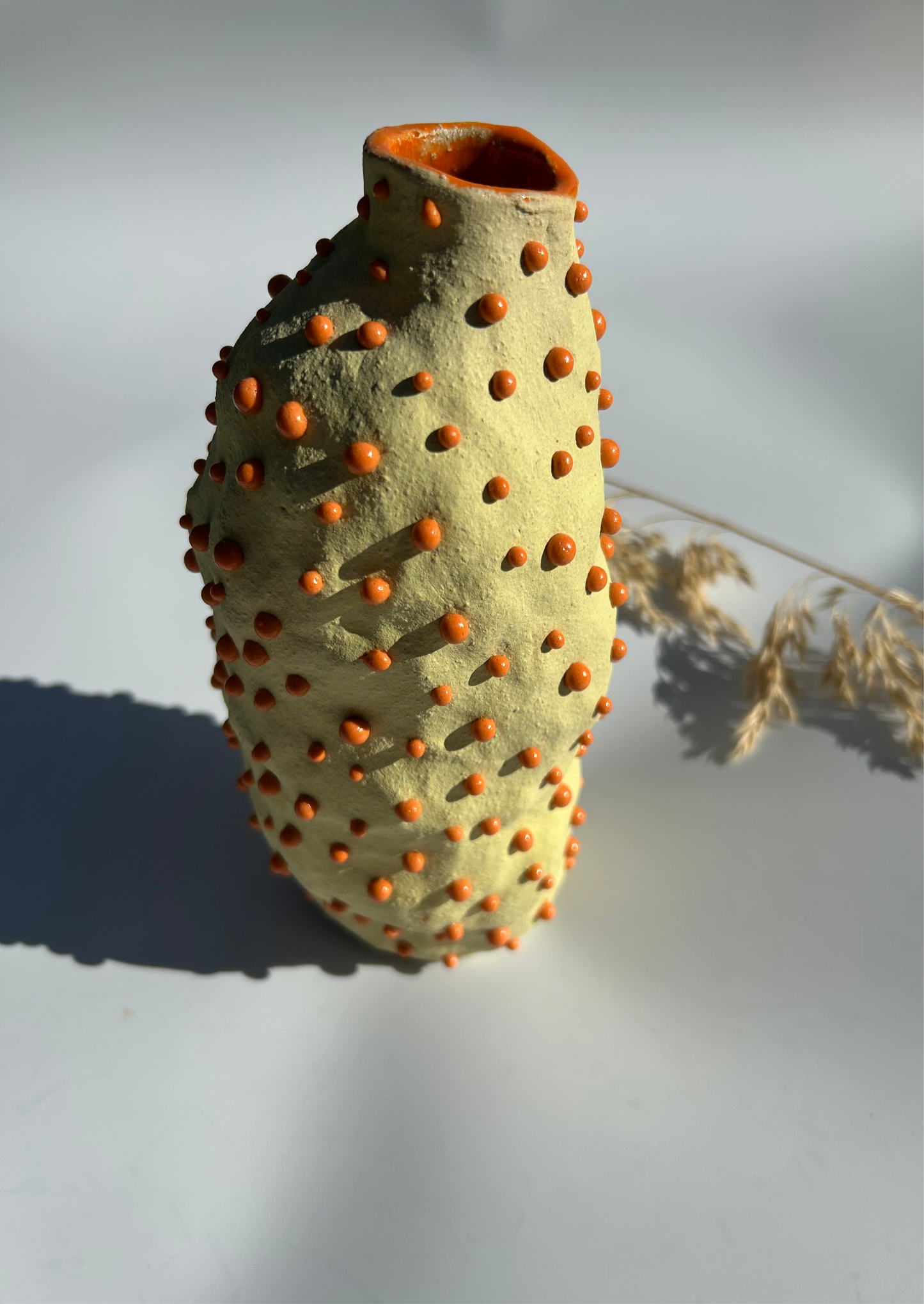 Gul og orange vase