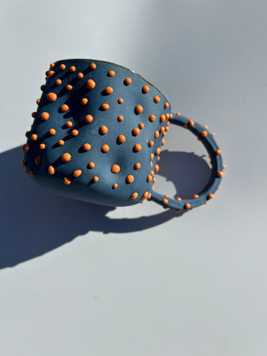 Blåt og orange krus