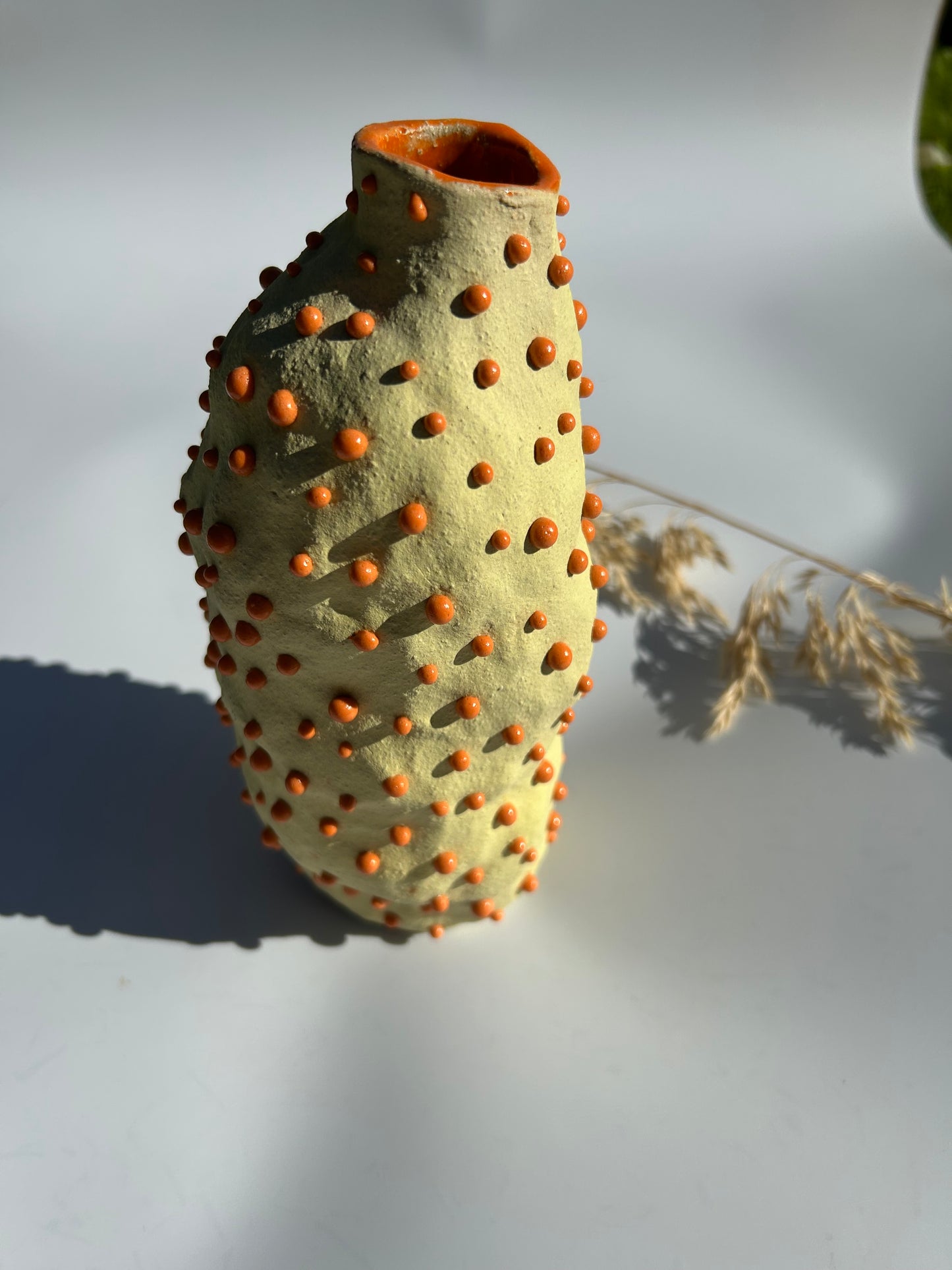 Gul og orange vase