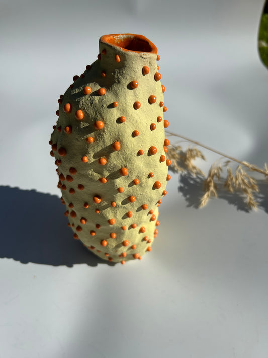 Gul og orange vase